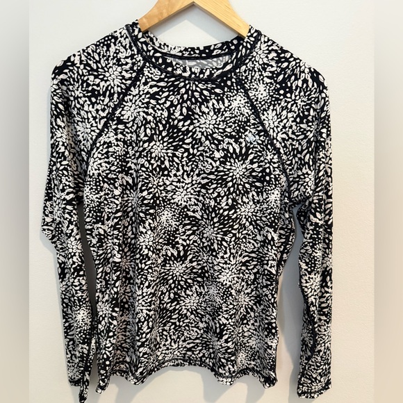 Hurley Other - Hurley Long Sleeve Rash Guard Swim Top XL Black White Floral UPF 50+ Surf Beach